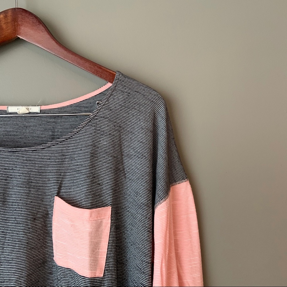 🛍 2/$8 EUC PLEIONE Top! 🛍